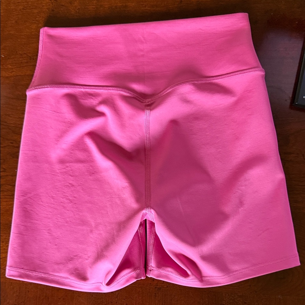 ALO Yoga Airlift Paradise Pink yoga Shorts - Picture 3 of 4